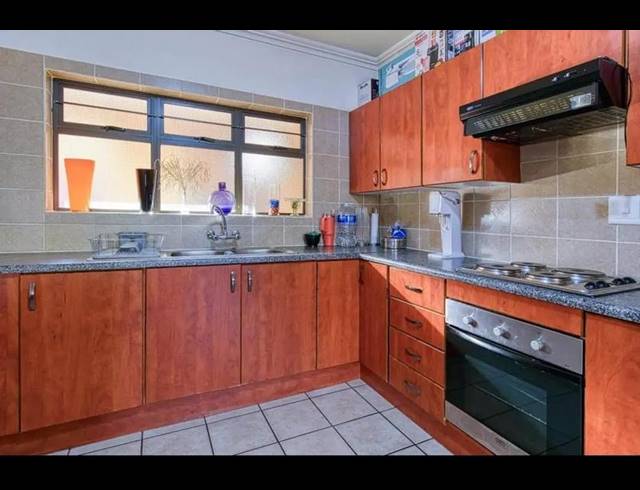 3 BEDROOM TOWNHOUSE FOR SALE IN WINCHESTER HILLS